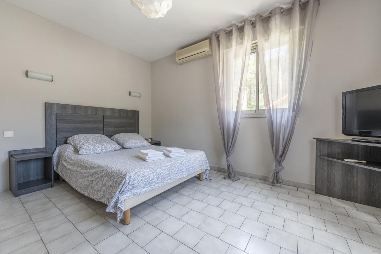Hotel Du Rocher Marseille Bagian luar foto