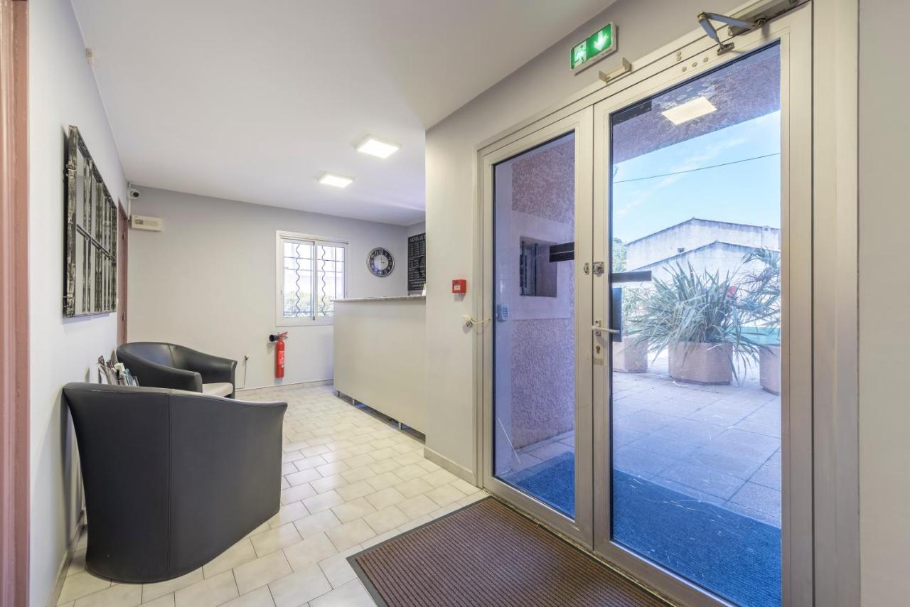 Hotel Du Rocher Marseille Bagian luar foto